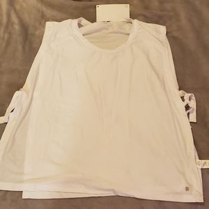Kalpana White Fabletics Top